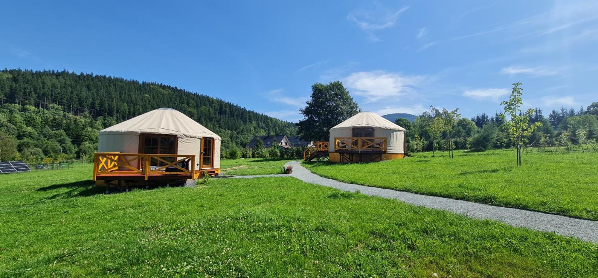 4 Zywioly -caloroczne Jurty W Sudetach Luxury tent Stronie Slaskie