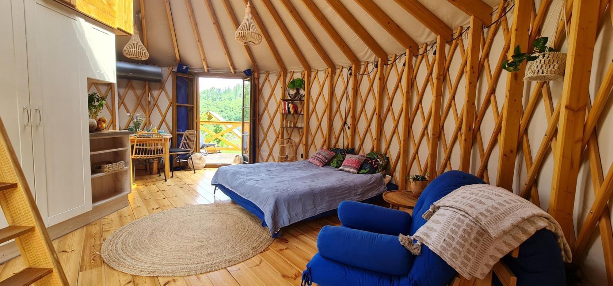 Luxury tent 4 Zywioly -caloroczne Jurty W Sudetach Stronie Slaskie